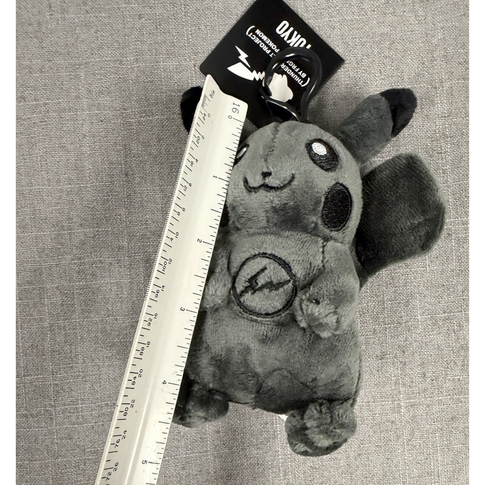 Thunderbolt Project Fragment x Pokemon Pikachu Plush Keychain 2018 w/carabiner - Picture 7 of 9